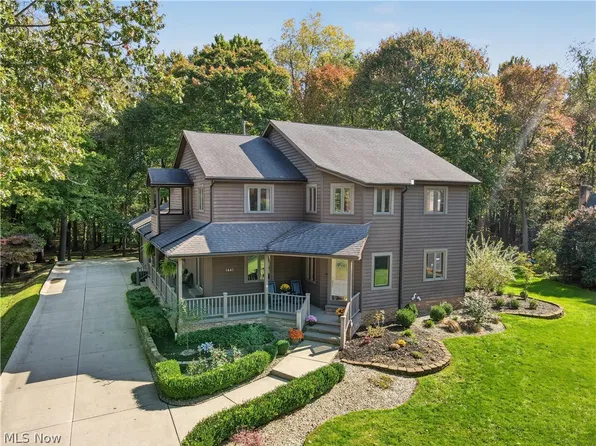 1441 River Edge Dr, Kent, OH 44240