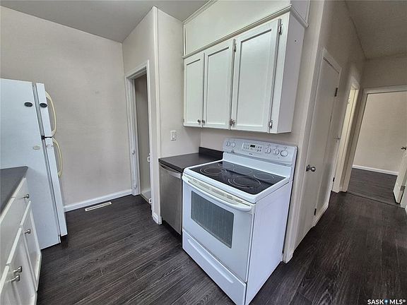 3rd image of 209 Prairie STREET