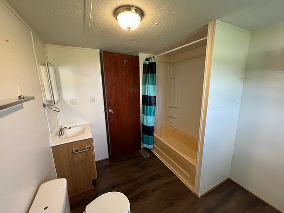 2nd image of 101 Jodoc Dr