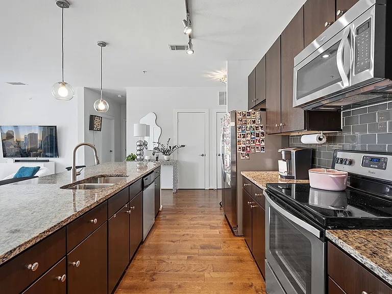 1900 Barton Springs Rd #5021 — Photo 12