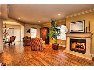 3rd image of 11540 Moorpark St Unit 404