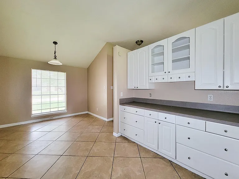 29002 Sedgefield St — Photo 10