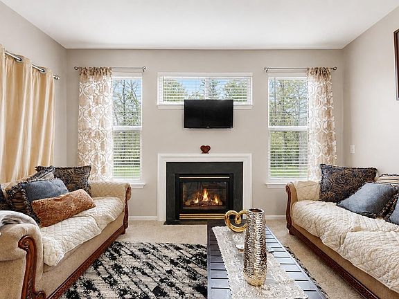 5th image of 12 Summit Cir