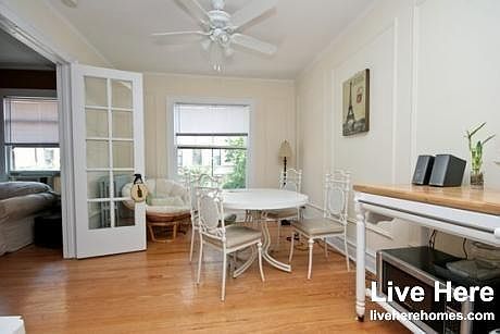 2nd image of 2919 N Clark St #2