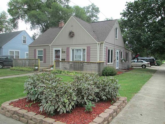 2nd image of 803 River Ln