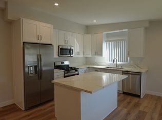 1021 W Clark Ave #102, Burbank, CA 91506