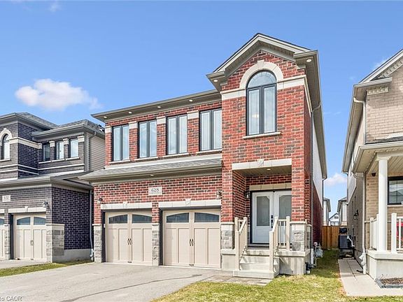 3rd image of 628 Florencedale Cres