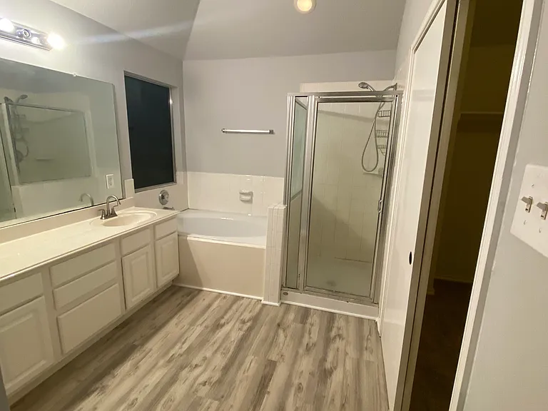 13910 Sableridge Dr — Photo 17