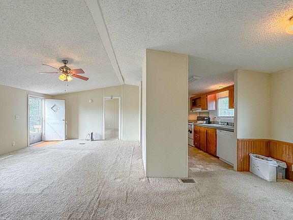 5th image of 177 SE Ammons Ave
