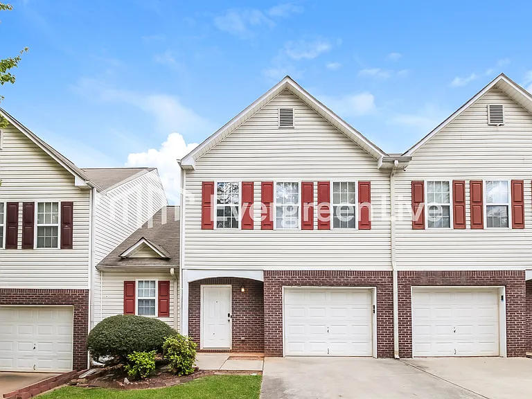 6640 Sunset Valley Cir — Photo 1