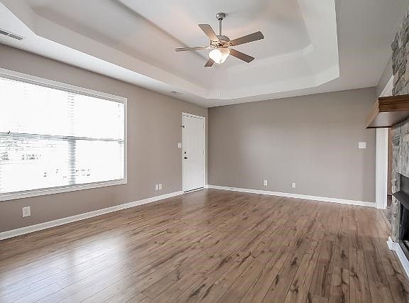 5th image of 3904 Gaine Dr