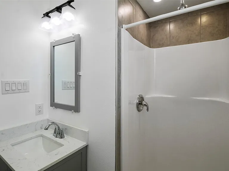 531 N Estelle St — Photo 17