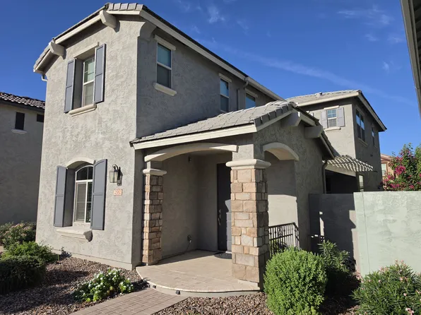 2582 S Betty St, Gilbert, AZ 85295