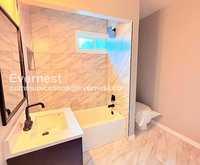 2047 Seward Ave — Photo 13