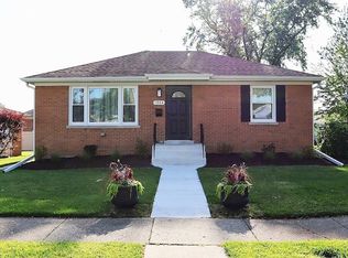 1944 Burns Ave, Westchester, IL 60154