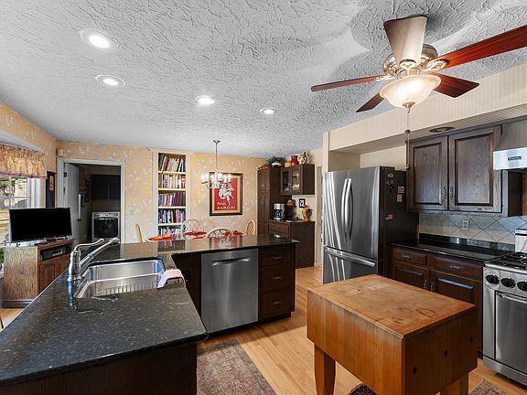 4th image of 6026 95th Ave W