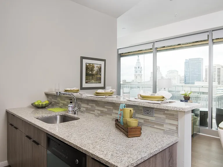 Franklin Tower Residences — Photo 49