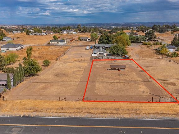 2nd image of 2775 Village Dr