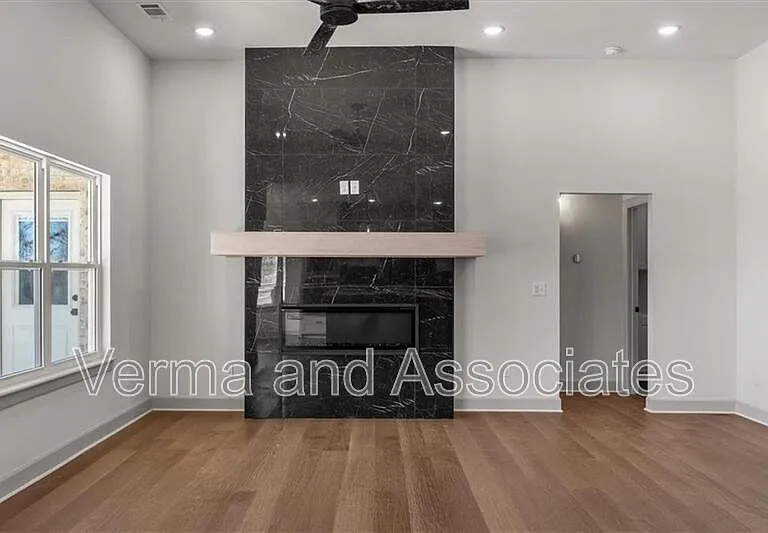 1050 Whistler St — Photo 24