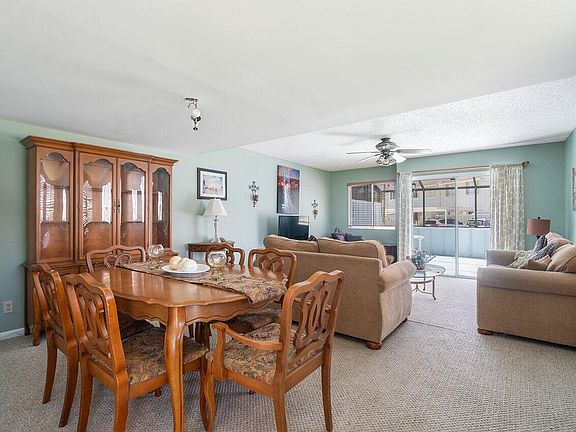 4th image of 6167 Riverwalk Lane #6