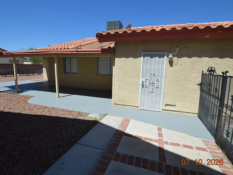 6845 Zamora Dr — Photo 18