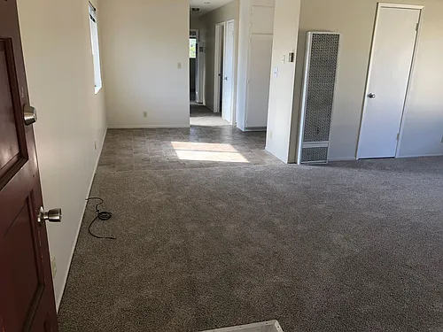 2525 Grove Way Photo 1