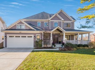 533 N Main St, Naperville, IL 60563