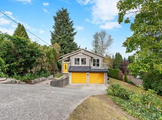 2217 Hillside Ave, Coquitlam, BC V3K 1L3