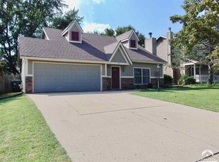 913 Prescott Dr, Lawrence, KS 66049