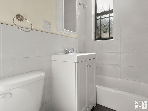 4th image of 68 Putnam Ave APT 1