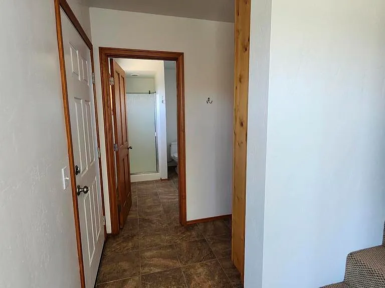 461 Manzanita Dr — Photo 24