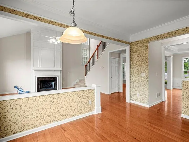 2080 Vistoria Dr — Photo 3