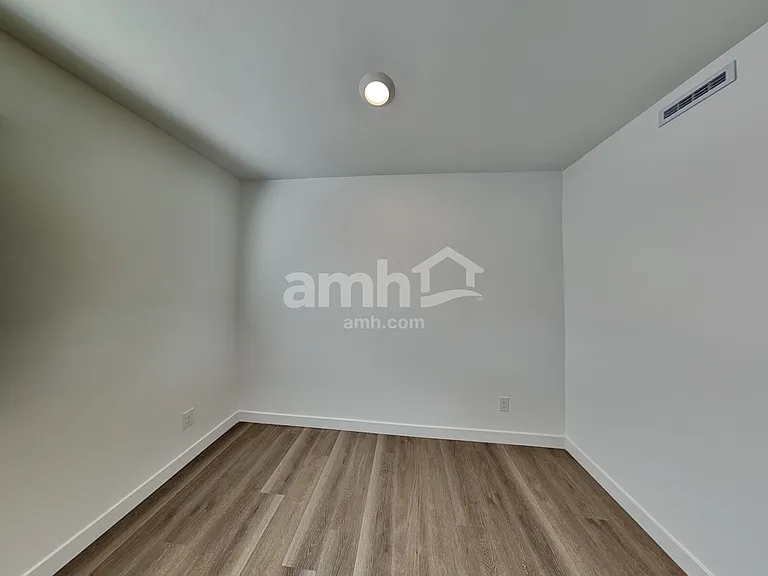 6312 W Calle Bilboa — Photo 19