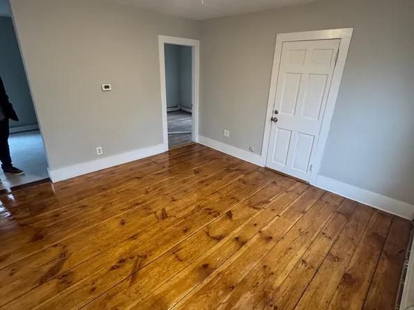 (undisclosed Address), Amesbury, MA 01913