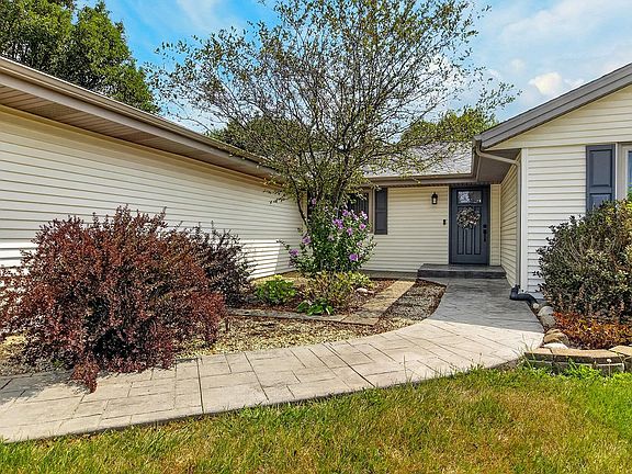 2nd image of 9289 Old Towne Ct