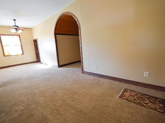 3rd image of 901 N C St