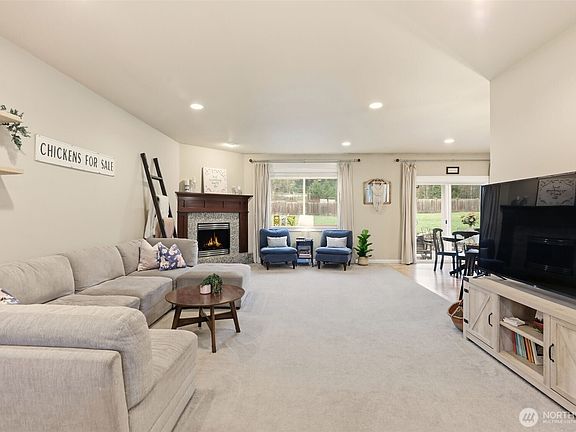 5th image of 1109 NW 282nd Place