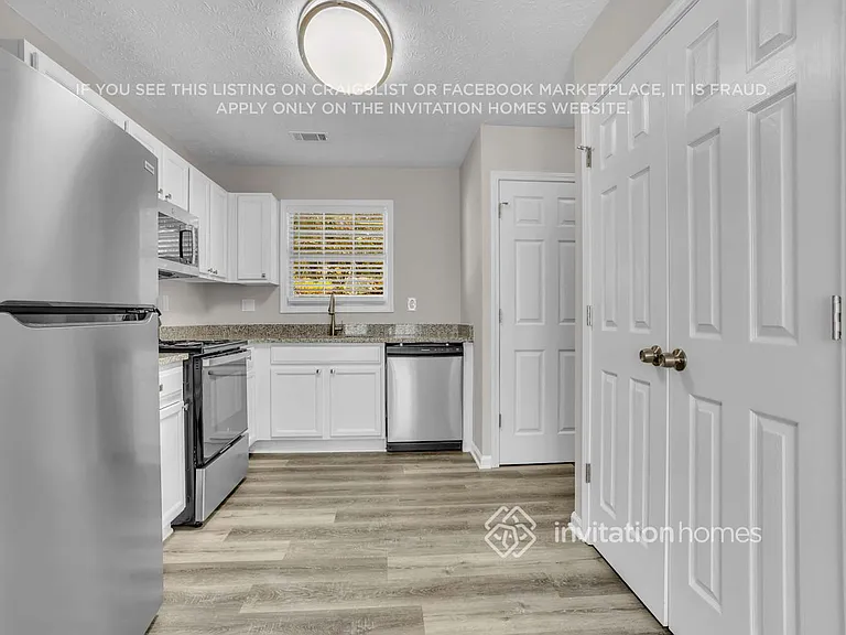 5230 Alexander St — Photo 13