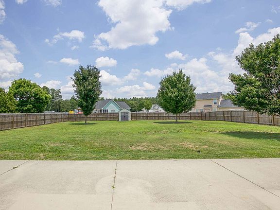 5th image of 106 Harvest Ln