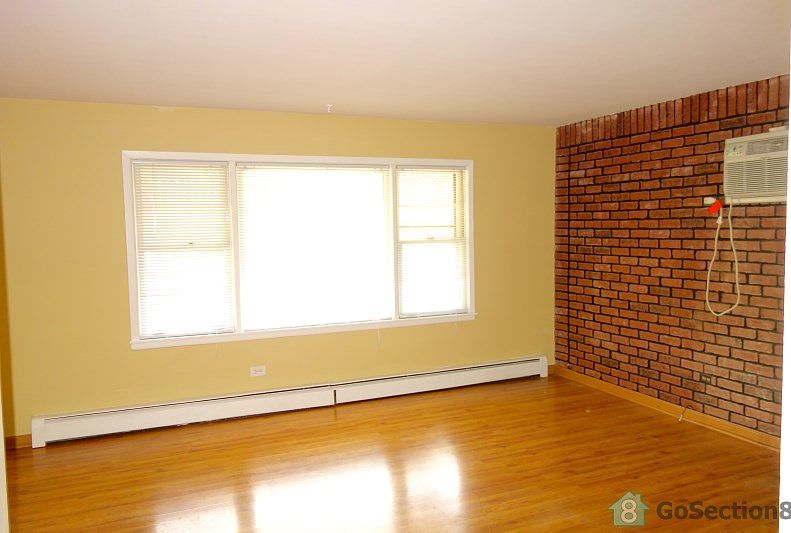 1st image of 8820 Cherry Ave APT 1