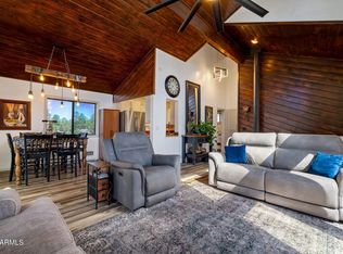 2266 Spitfire Cir, Overgaard, AZ 85933