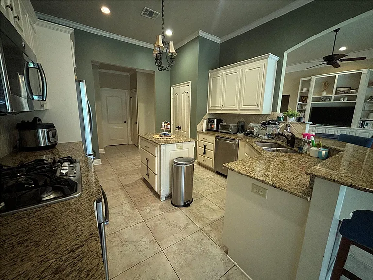 136 Captain Hm Shreve Blvd — Photo 10