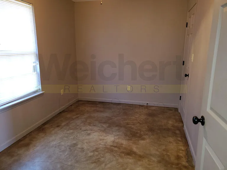 504 W Baldwin St #C — Photo 6