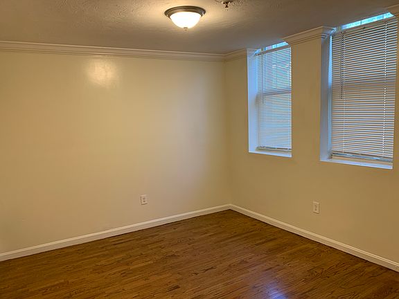 3rd image of 616 Shawmut Ave APT 2