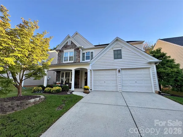 18912 Harbor Cove Ln, Cornelius, NC 28031
