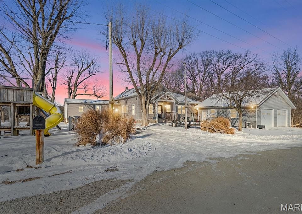 1st image of 1272 NE 700th Ave