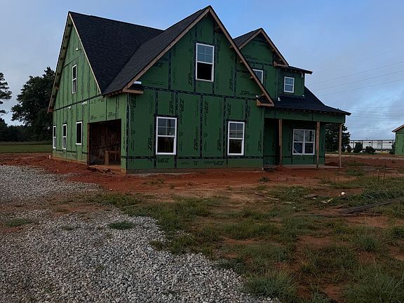 2nd image of 320 Colvin Dr