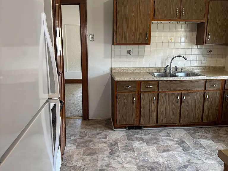 1811 E Menlo Blvd #2 — Photo 15