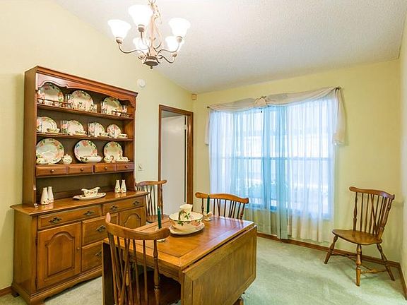 5th image of 2606 Archmont Ct