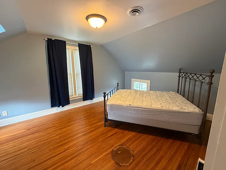 407 N Washington St — Photo 11
